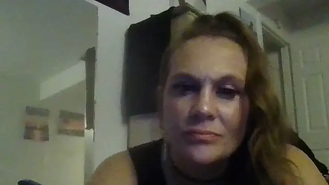 Ariasweetaspie online show from 10.28.25