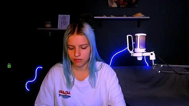 kaela spell  online show from 09.16.25