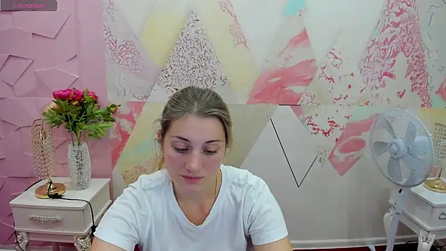 Snapshot of Veta_de6 chatting on 09.17.25 Veta de6 online show from 09.17.25