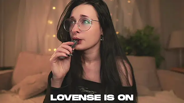 Snapshot of DarcyAspacio chatting on 02.05.26 DarcyAspacio online show from 02.05.26