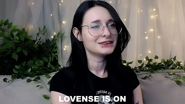 Snapshot of DarcyAspacio chatting on 02.12.26 DarcyAspacio online show from 02.12.26