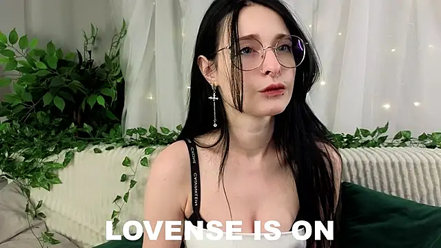 Snapshot of DarcyAspacio chatting on 02.13.26 DarcyAspacio online show from 02.13.26