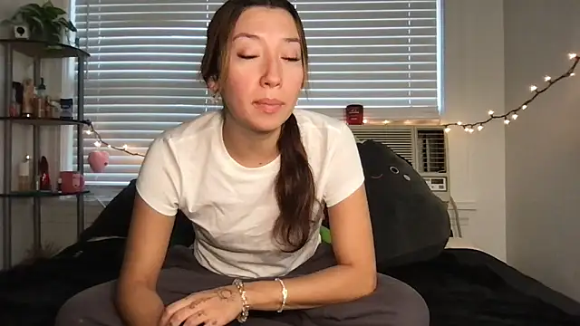 yoursweetestlilly online show from 11.14.25