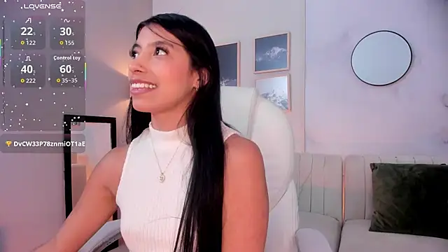 Tiffany Low online show from 11.21.25