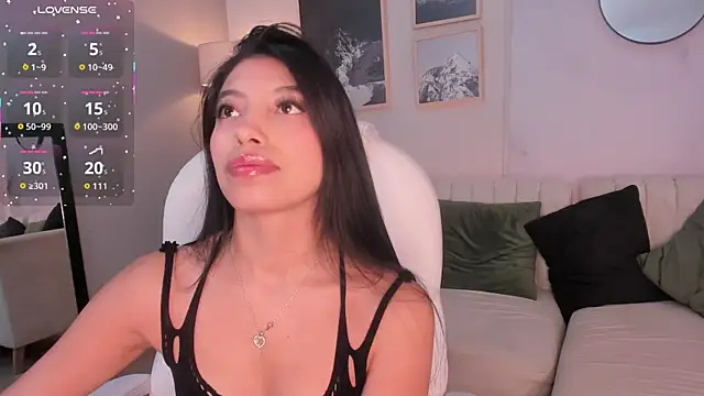 Tiffany Low online show from 12.19.25