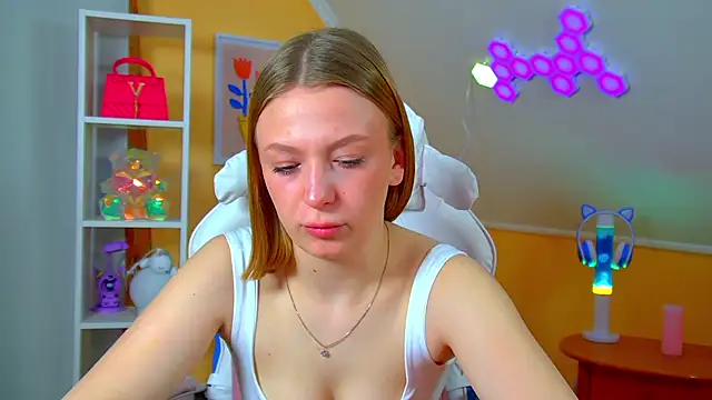 BeatriceBinoche online show from 04.14.26