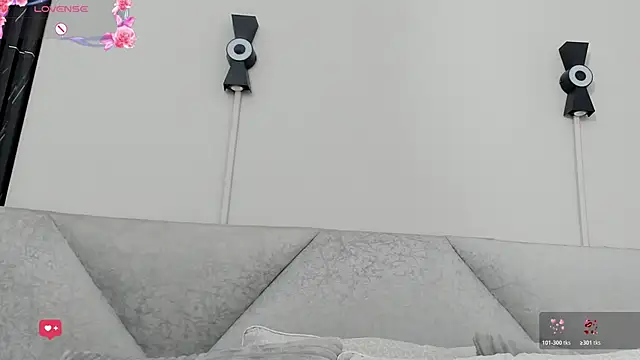 Naomi Rousse online show from 02.09.26