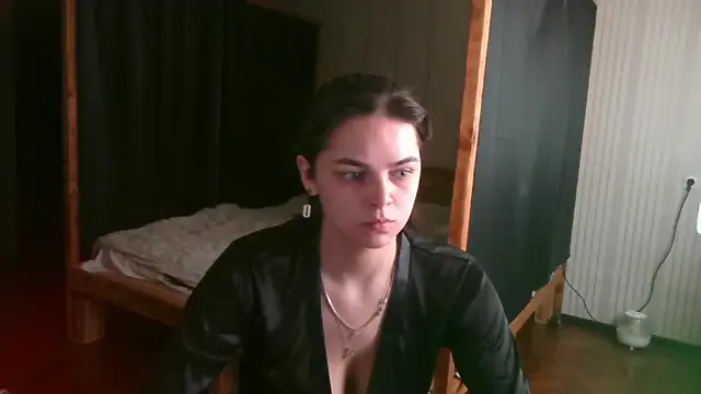 Snapshot of EthelsLover chatting on 05.12.26 EthelsLover online show from 05.12.26