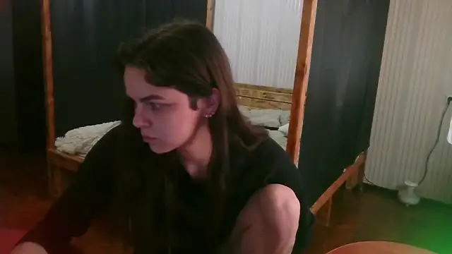 Snapshot of EthelsLover chatting on 05.15.26 EthelsLover online show from 05.15.26