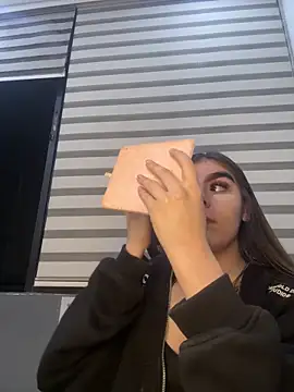 SofiaFontaiine online show from 11.13.25