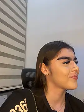 SofiaFontaiine online show from 11.20.25