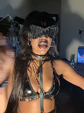 darksiren1 online show from 09.24.25