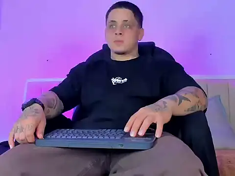 denis munera online show from 09.17.25