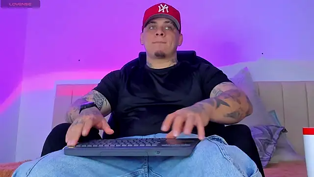 denis munera online show from 09.18.25