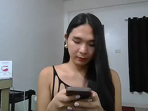 Snapshot of cumslut_selena69 chatting on 05.22.26 cumslut selena69 online show from 05.22.26
