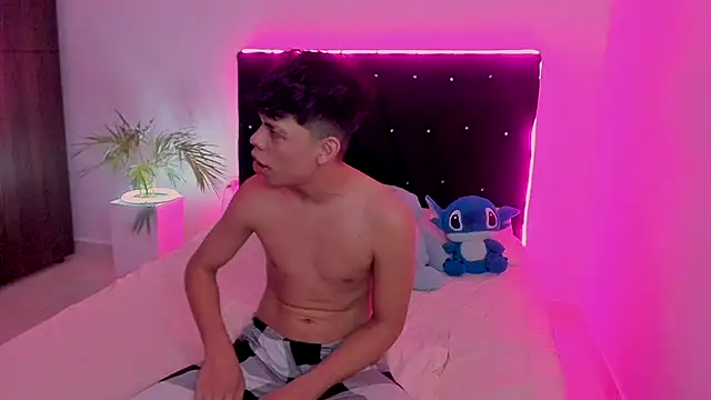 Zacktorres  online show from 10.11.25