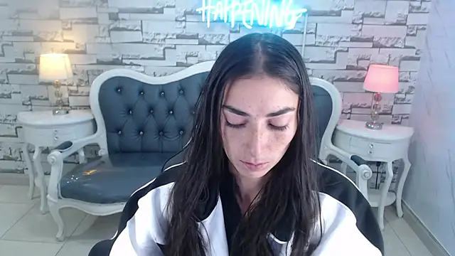 Snapshot of Maily_a_ chatting on 01.18.26 Maily a online show from 01.18.26