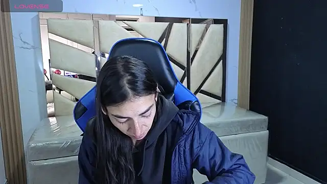 Snapshot of Maily_a_ chatting on 02.10.26 Maily a online show from 02.10.26