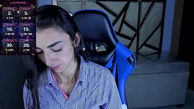 Snapshot of Maily_a_ chatting on 02.15.26 Maily a online show from 02.15.26