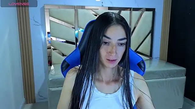 Snapshot of Maily_a_ chatting on 03.06.26 Maily a online show from 03.06.26