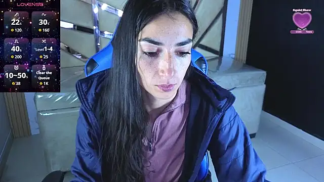 Snapshot of Maily_a_ chatting on 03.25.26 Maily a online show from 03.25.26