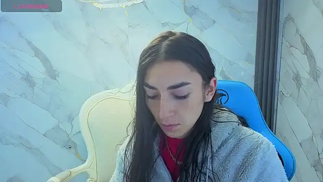 Snapshot of Maily_a_ chatting on 03.28.26 Maily a online show from 03.28.26