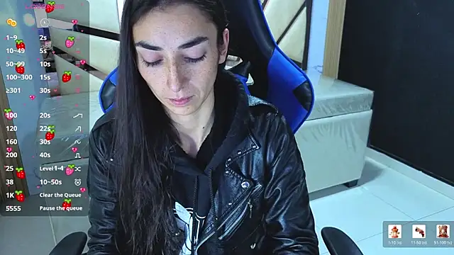 Snapshot of Maily_a_ chatting on 04.02.26 Maily a online show from 04.02.26