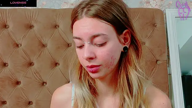 CoraVex online show from 10.21.25