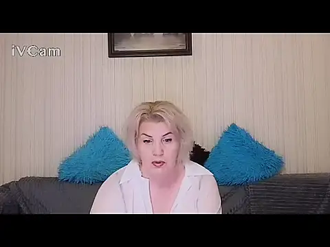 Snapshot of Solveth chatting on 08.09.26 Solveth online show from 08.09.26