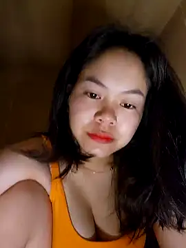 Snapshot of CicumBae chatting on 09.17.25 CicumBae online show from 09.17.25