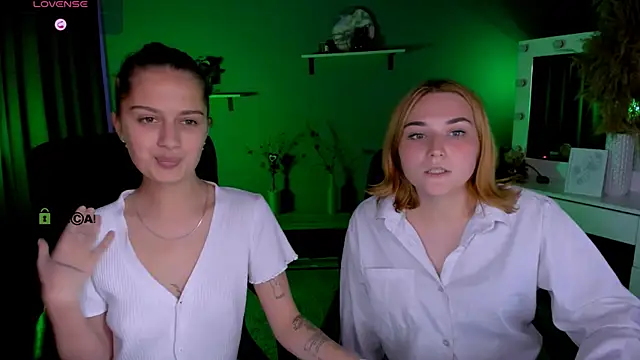 casey meow  online show from 09.22.25