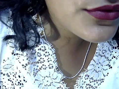 Snapshot of SURBHI_98 chatting on 09.24.25 SURBHI 98 online show from 09.24.25