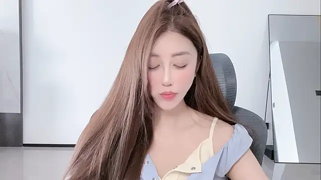 Snapshot of Melody-11 chatting on 03.24.26 Melody-11 online show from 03.24.26