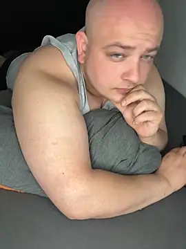 xXLustMolchXx online show from 09.28.25