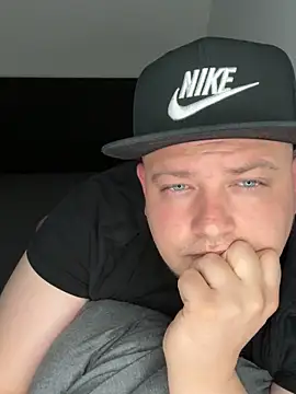 xXLustMolchXx online show from 09.29.25