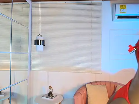 alessia moon1 online show from 10.14.25