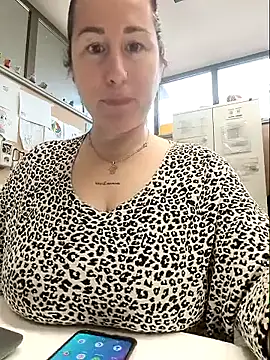 bichota85 online show from 02.10.26