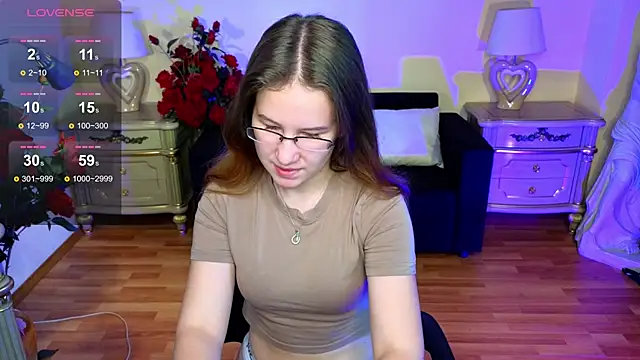 Snapshot of Lisa_Roses chatting on 09.30.25 Lisa Roses online show from 09.30.25