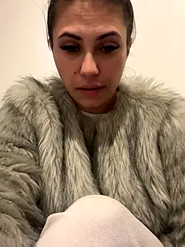 Snapshot of Sweet_Lya09 chatting on 09.30.25 Sweet Lya09 online show from 09.30.25