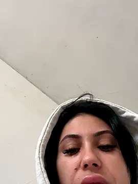 Snapshot of Sweet_Lya09 chatting on 10.27.25 Sweet Lya09 online show from 10.27.25