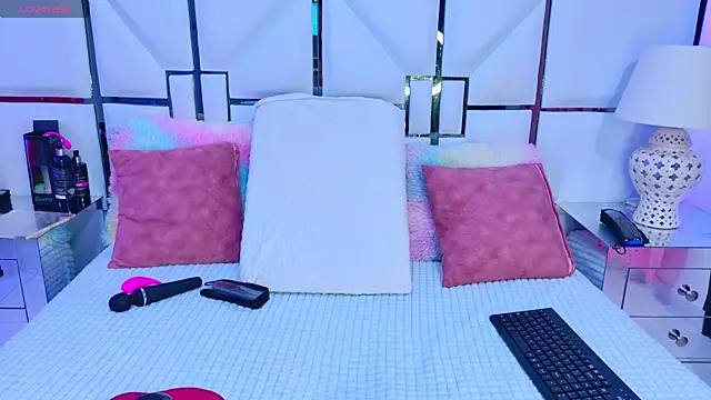 SabrinnaTaylor online show from 11.09.25