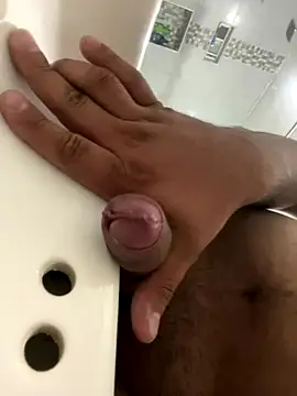 Snapshot of futsam653 chatting on 10.14.25 futsam653 online show from 10.14.25