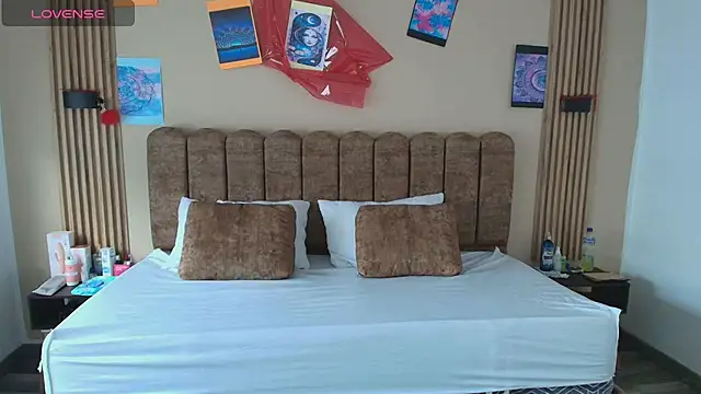 Snapshot of Sasharosee2 chatting on 10.06.25 Sasharosee2 online show from 10.06.25