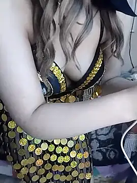 Snapshot of shahinaz-123 chatting on 02.14.26 shahinaz-123 online show from 02.14.26