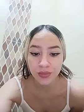 Snapshot of Shairaclark_ chatting on 05.24.26 Shairaclark online show from 05.24.26