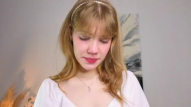 pienaple online show from 11.02.25