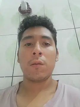 Snapshot of latinbigcock1_ chatting on 10.31.25 latinbigcock1 online show from 10.31.25