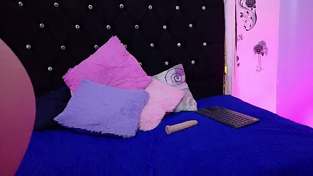 queen salomme online show from 10.15.25