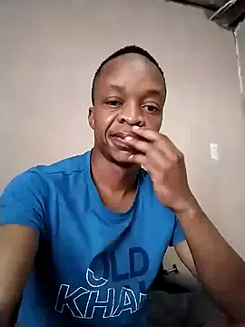 Snapshot of ParisDacelebrity123 chatting on 09.17.25 ParisDacelebrity123 online show from 09.17.25