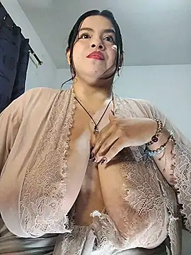 LucyDiamonds1 online show from 10.18.25